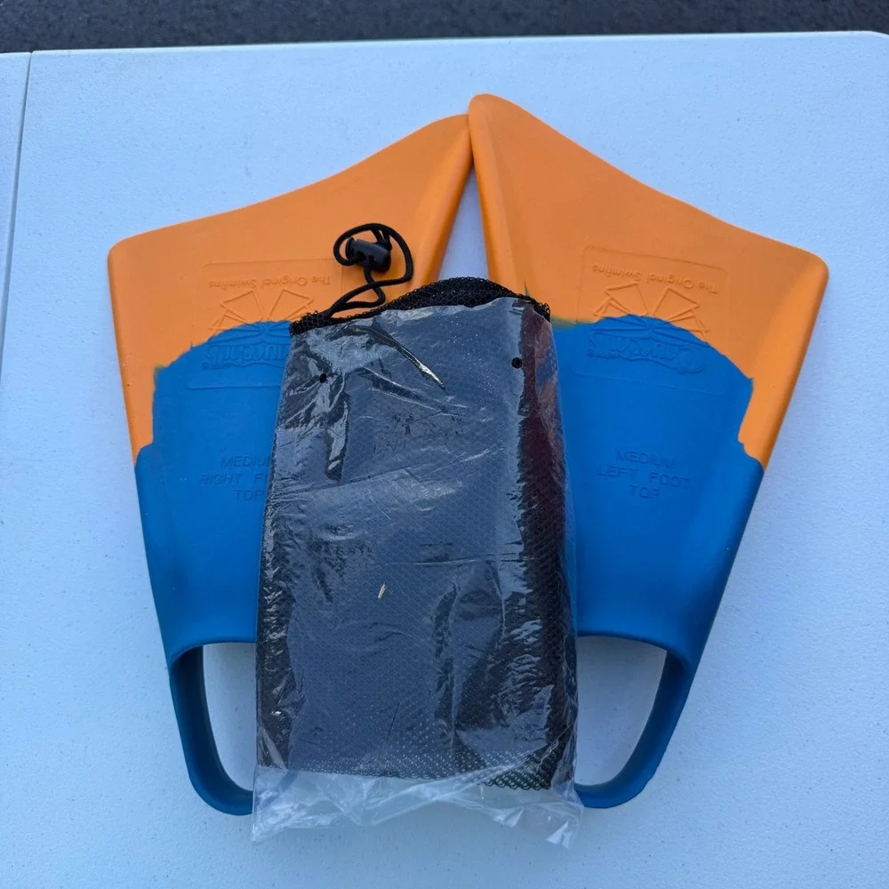 Churchill Makapuu Floating Swimfins Blue Orange Medium Bodyboard Fins with Bag